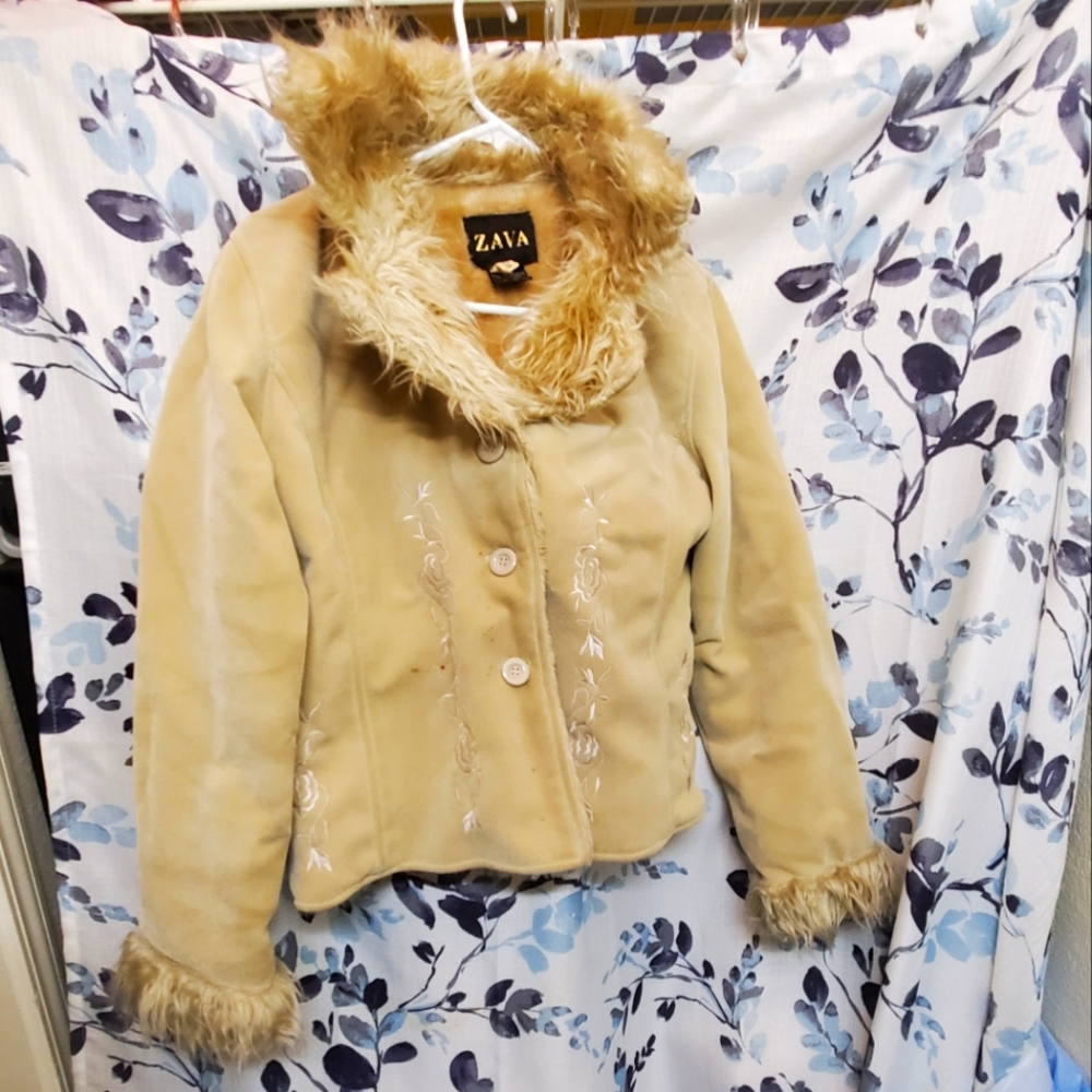 Zava furred 100% polyester women's jacket !!Rare find!!